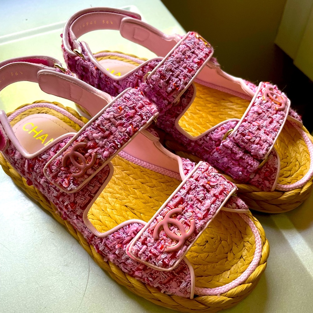 Chanel pink tweeds sandals size36.5